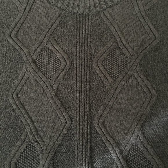 Cable Knit Llama Wool + Cotton Ribbed Sleeve Sweater - Picture 6 of 15